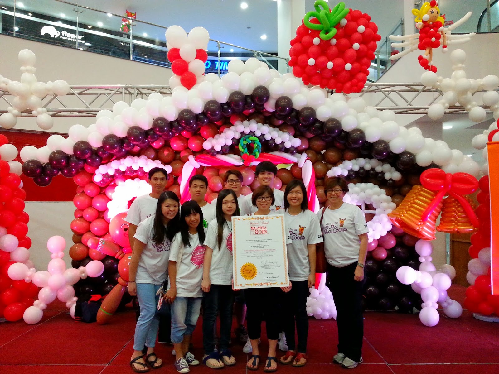 Balloon decorations for weddings, birthday parties, balloon sculptures