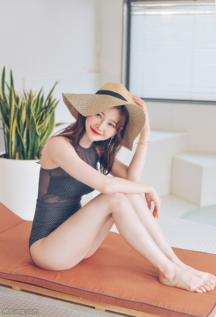Kim Hee Jeong beauty hot in lingerie, bikini in May 2017 (110 photos) photo 1-0