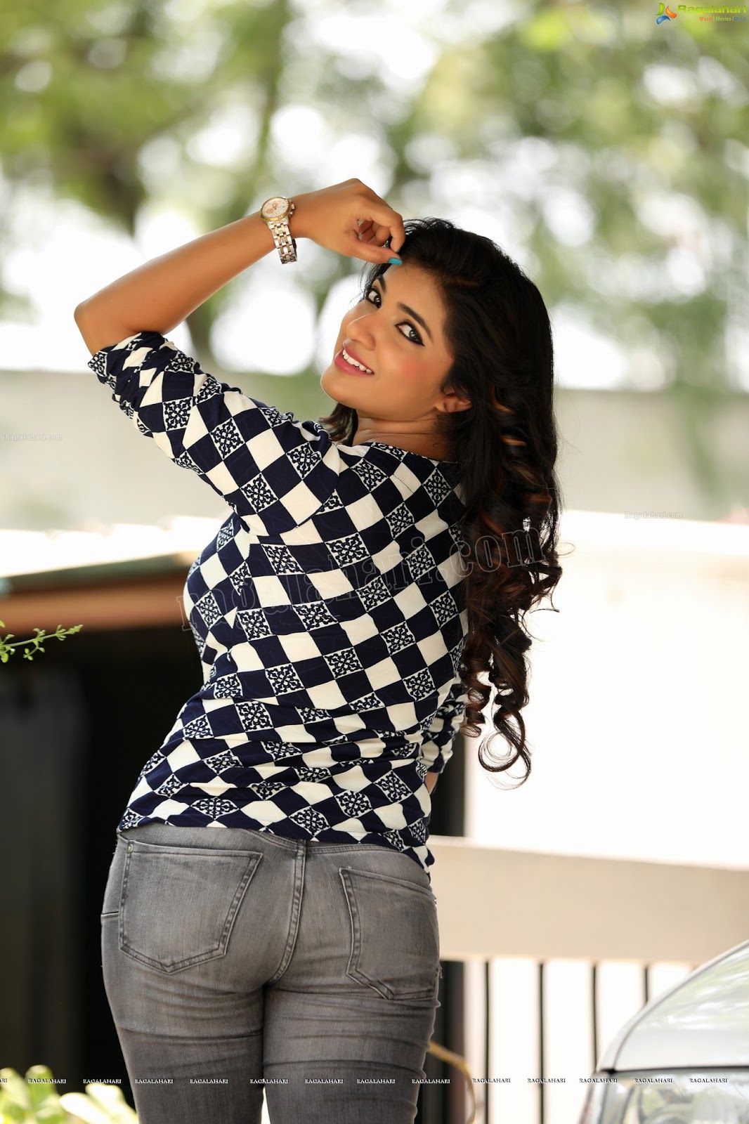 Telugu Actress Hot Photos: Actress Neha in Tight Jeans