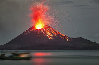 letusan gunung