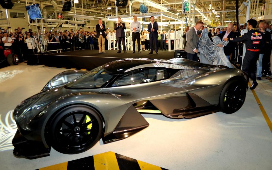 Aston Martin Valkyrie Red bull
