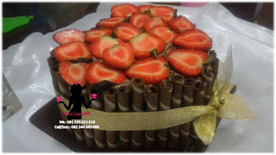 Kue Tart Black Forest hias strawberry Kue Tart Black Forest hias strawberry
