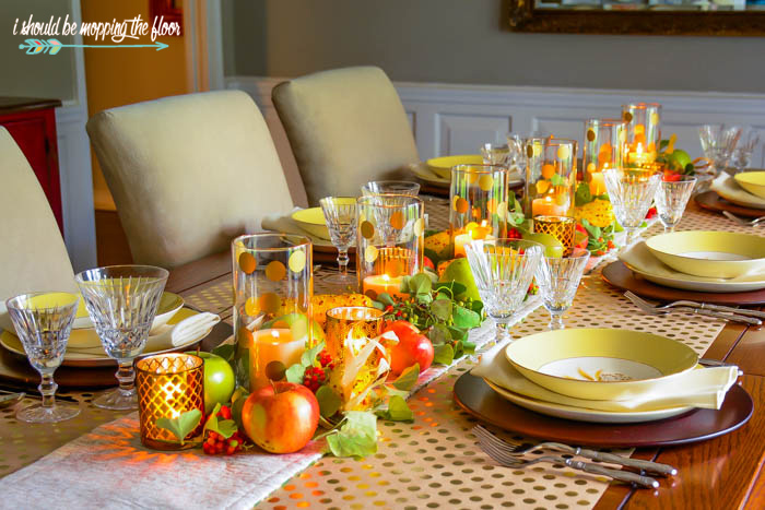 Fall Dining Table Decor Ideas | i should be mopping the floor