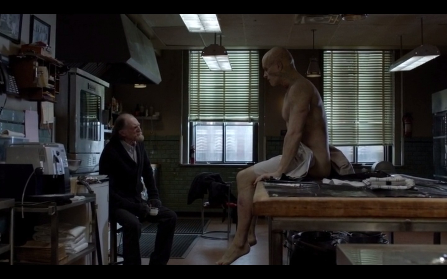 The Strain 3x04 - Rupert Penry-Jones.