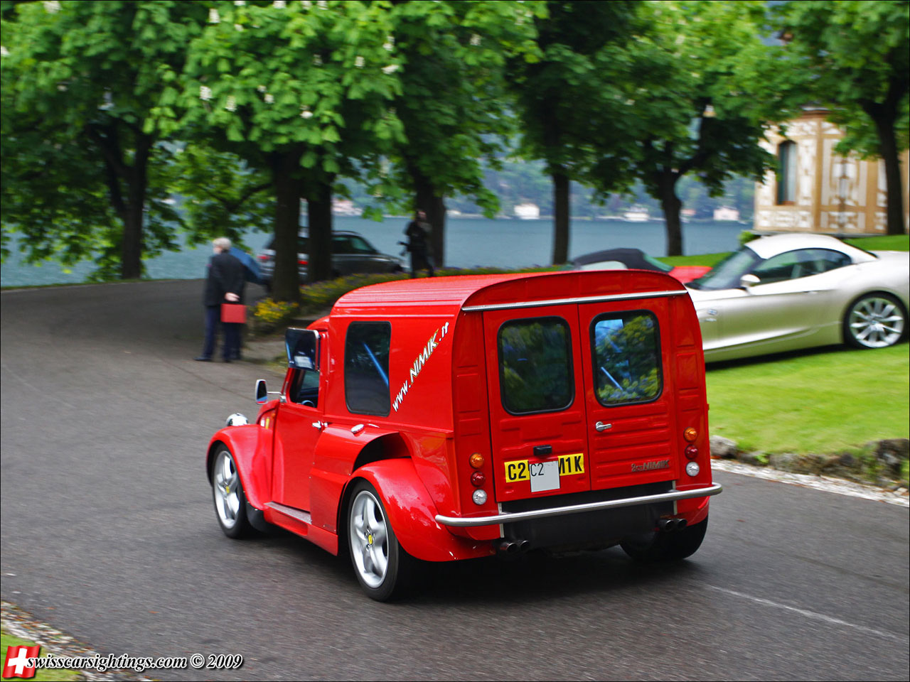 Citroen 2cv fourgonnette Ferrari