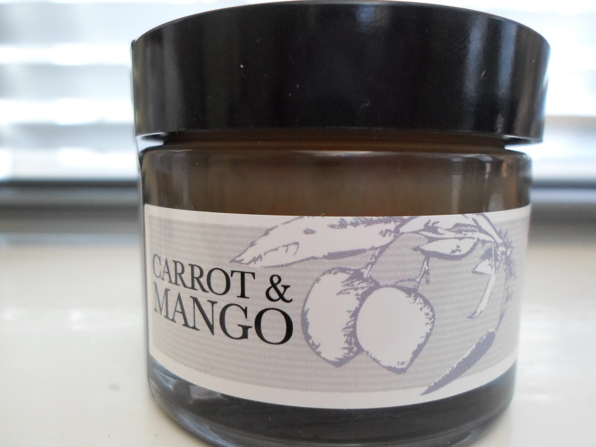 Review The Rose Tree Carrot & Mango Cleansing Balm