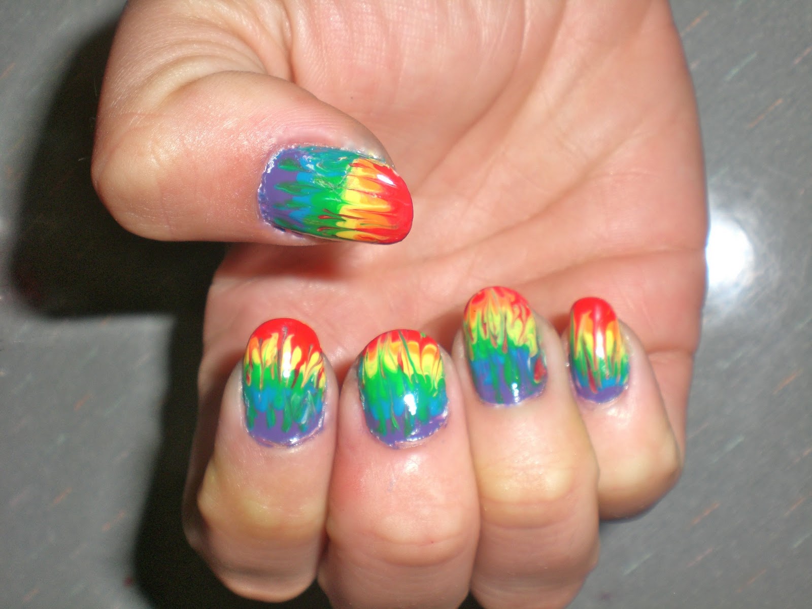 Oh Me! Oh My!: Joslyn's Tie-Dye Rainbow Nails
