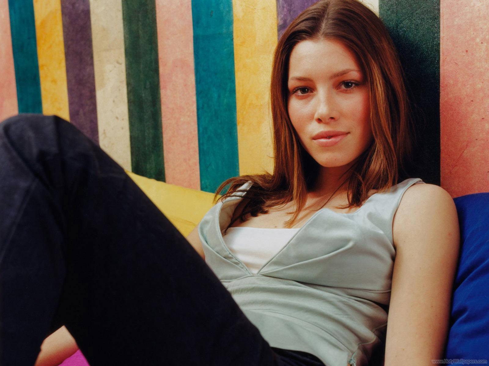 Jessica Biel Biography & Wallpapers ~ Fun Hungama
