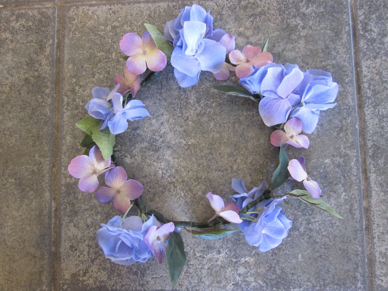 Queen B Creates Floral Head Wreath