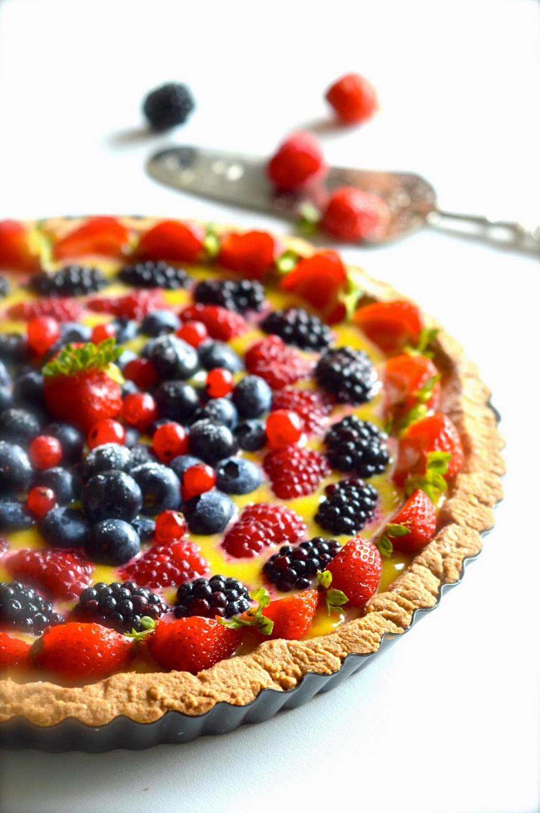 crostata di farro con frutti di bosco e lemon curd