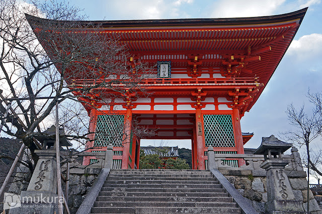 วัดคิโยมิสุ Kiyomizu Temple (วัดน้ำใส)