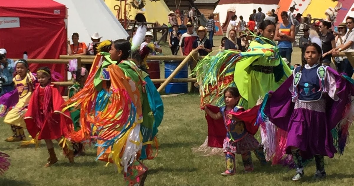 Calgary Modern Quilt Guild Calgary MQG Quiltcon 2016 Charity Quilt