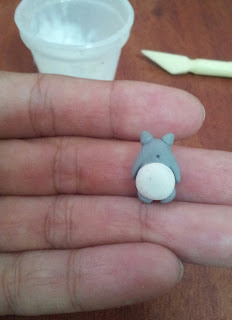 Fácil-Miniatura-de-Totoro-en-Porcelana-Fría