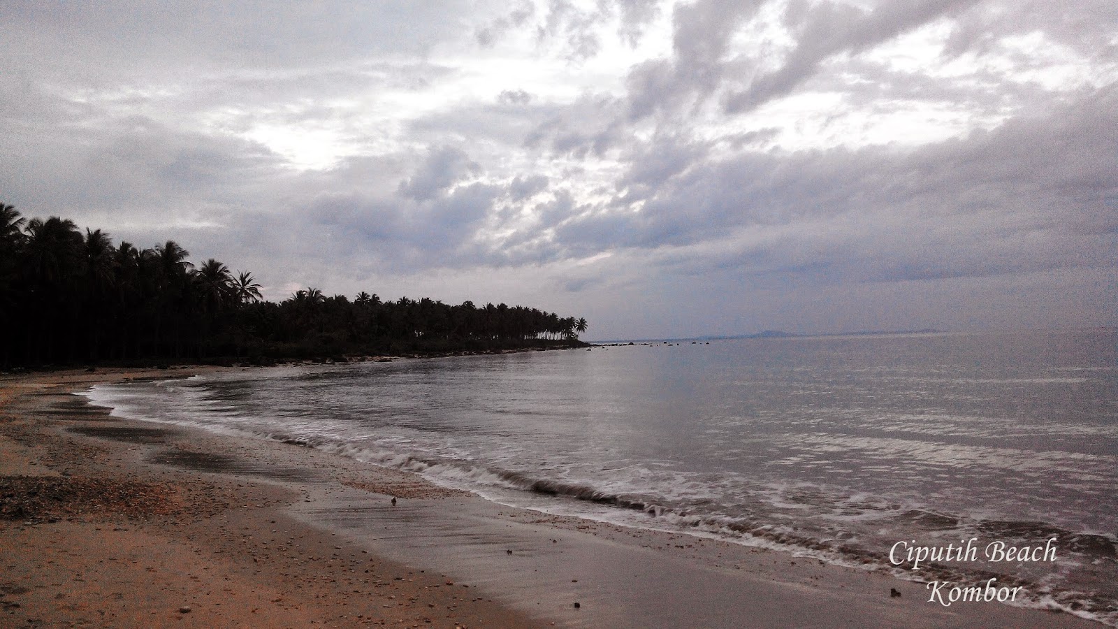 Pantai Ciputih, Ujung Kulon, Sumur, Pandeglang, Banten