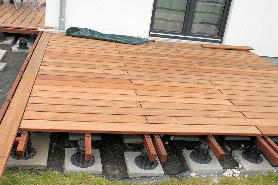 Wir bauen ein Haus: ein Jahr weiter Terrassenbau