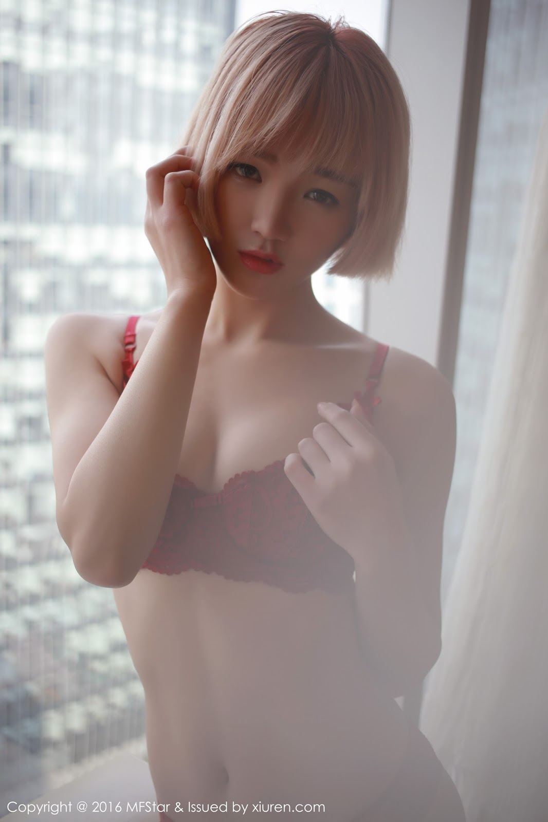 Hot Chinese Blonde Model Yue Ye Yao Jing Sexy Lingerie