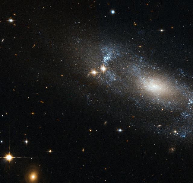 Galáxia ESO 499-G37 está a 59 milhões de anos-luz do nosso sol