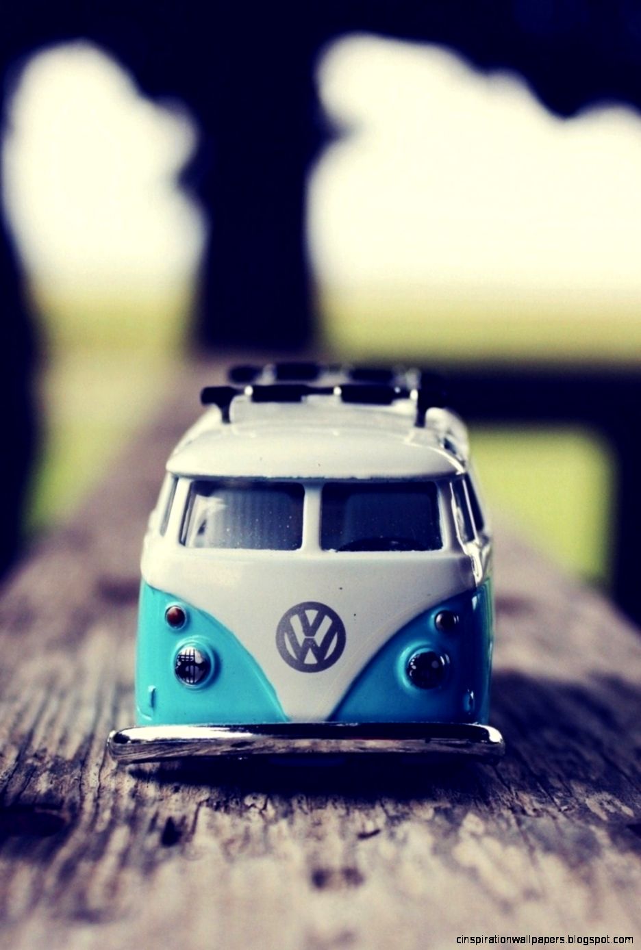 Best iOS 7 Wallpapers with Live Parallax Effects