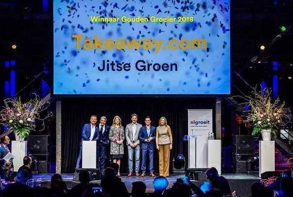 Queen Maxima wore Natan Blouse from S/S 2017 Collection. Queen presented Gouden Groeier award