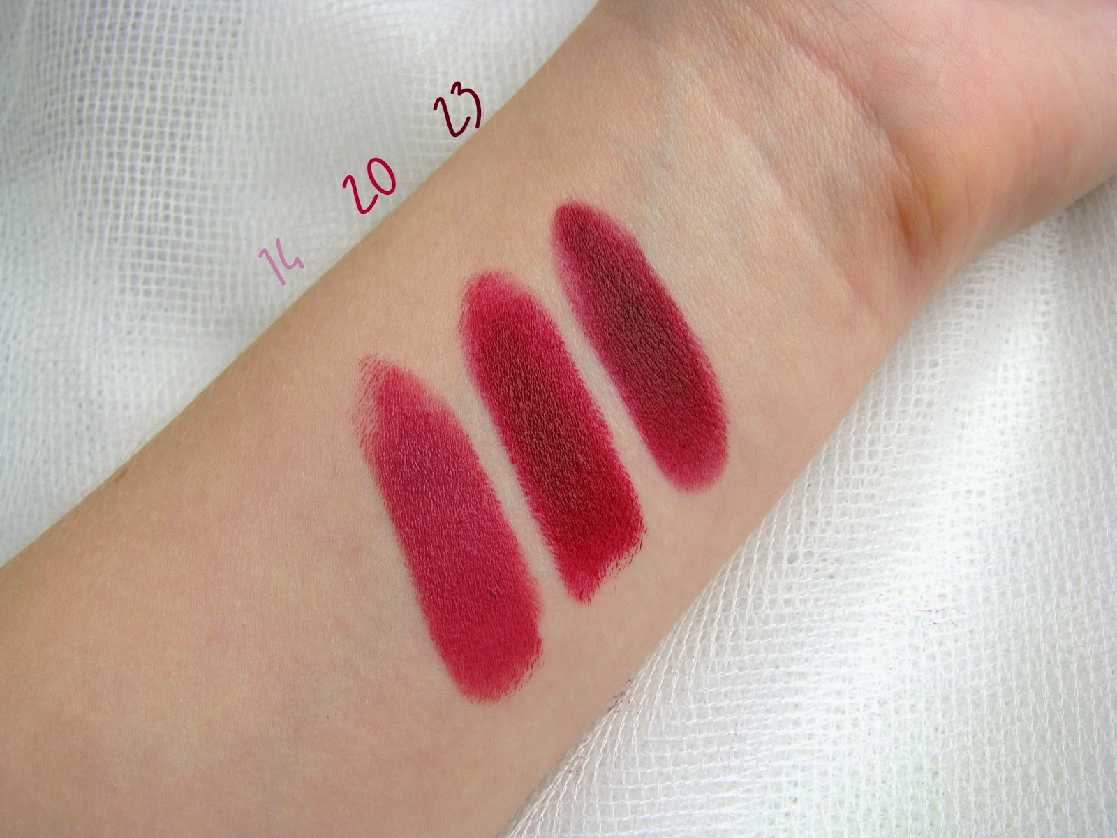 Golden Rose Velvet matte 14,20 i 23 Adrianna