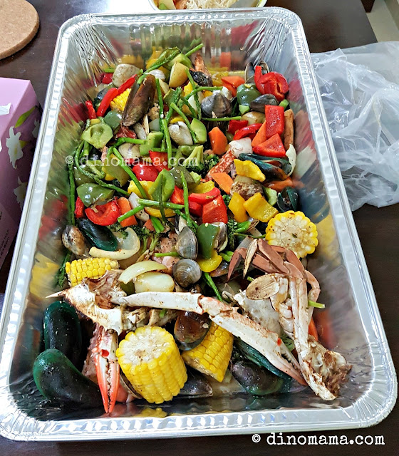 Cajun Seafood in a Bag We are the DinoFamily 我們是恐龍家族 Singapore