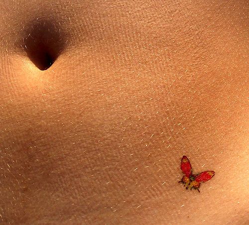 Muito Pequeno Vermelho com Toque de Amarelo Tatuagem