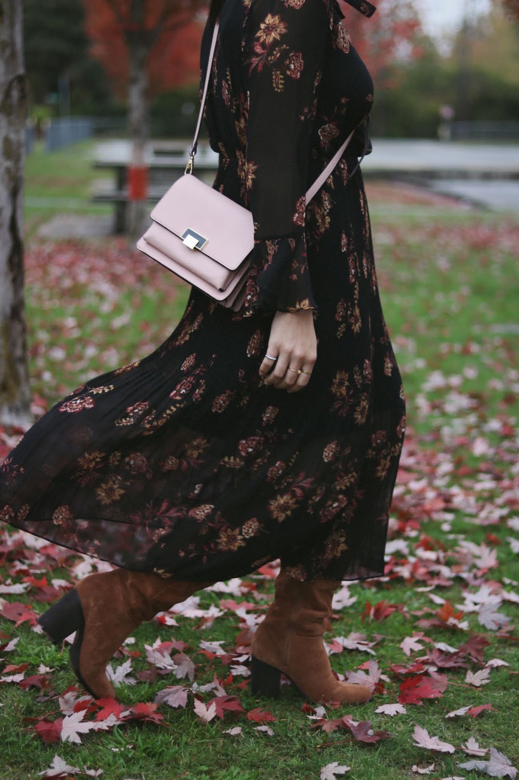 Le Chateau floral maxi dress outfit pink handbag Vancouver fashion blogger aleesha harris