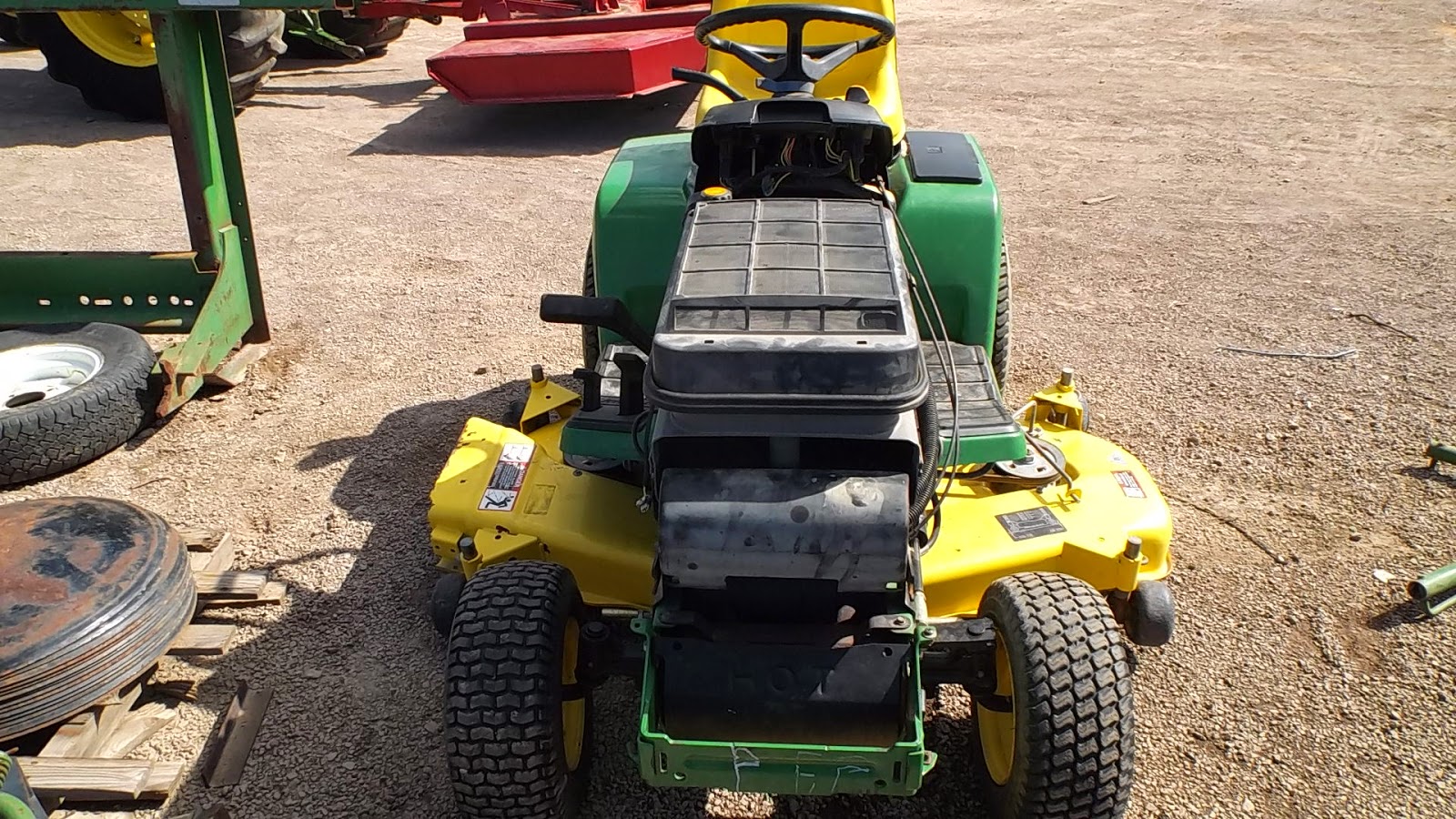 MAQUINARIA AGRICOLA INDUSTRIAL Podadora de Cesped John Deere 345 3,300 Dlls,