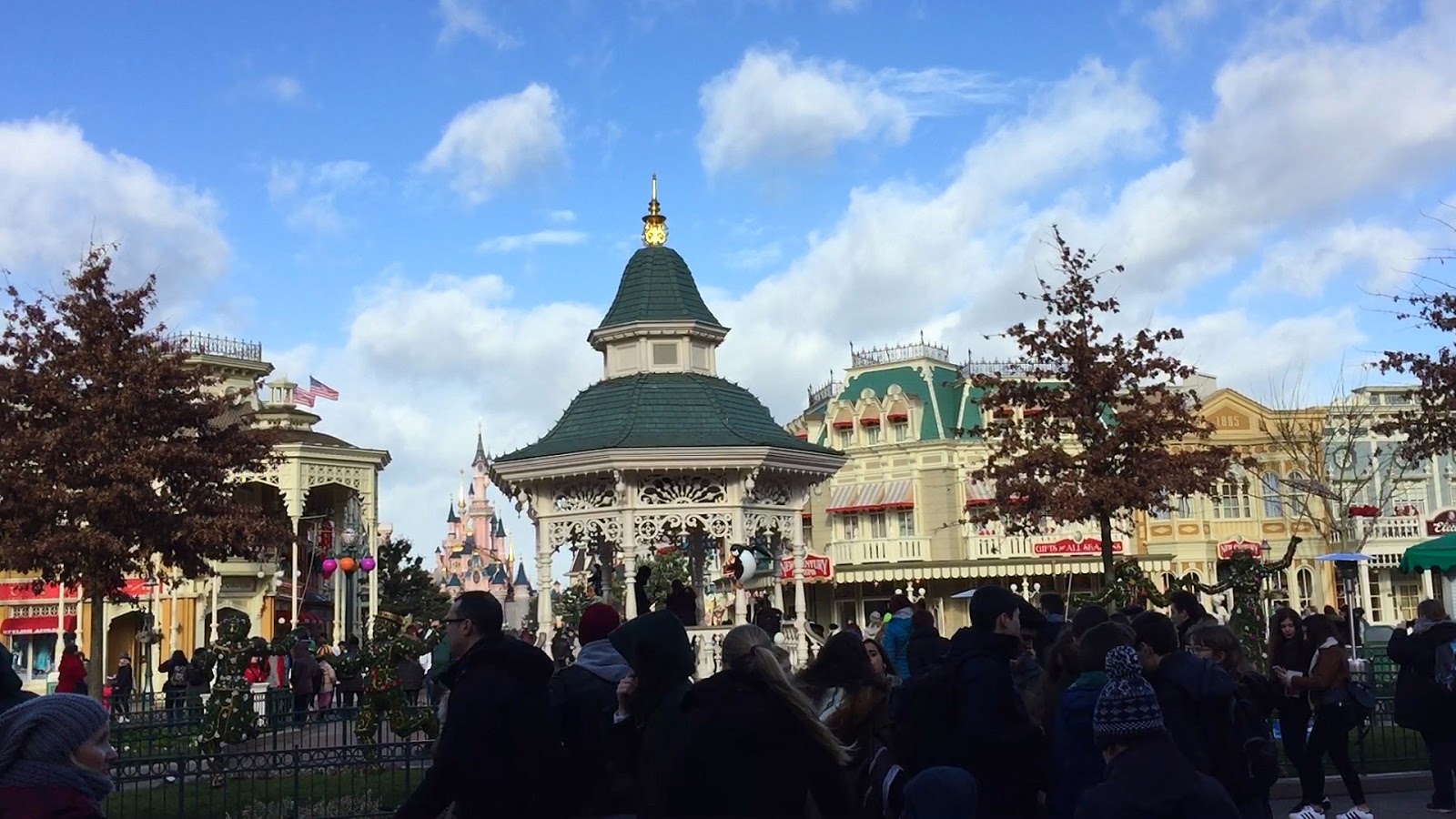 Disneyland Paris 2016 How & when to go, opening times & prices