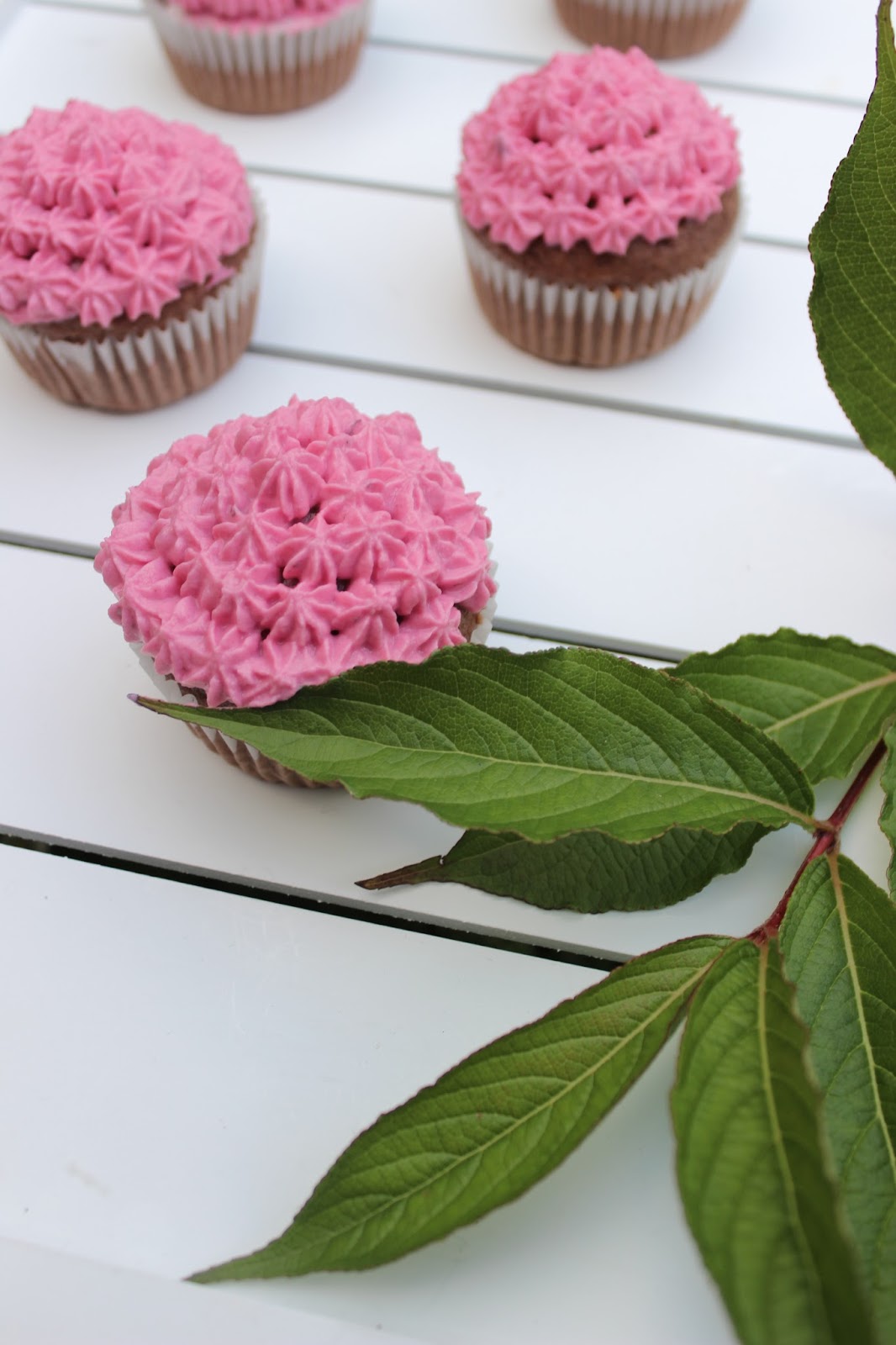 Blumen Cupcakes - Tupfen Cupcakes