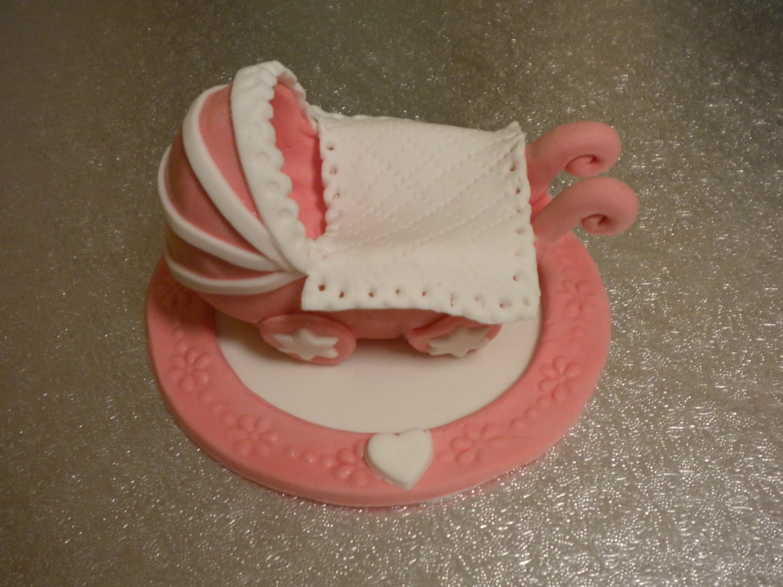 LE TORTE DI PATRICIA: Carrozzina in pdz per torta battesimo