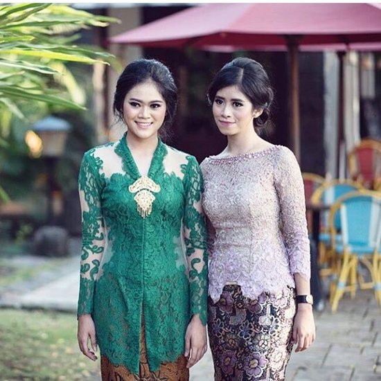 Terbaru 28+ Kombinasi Warna Kebaya Yang Bagus