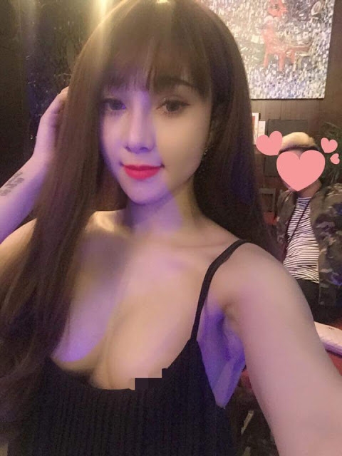 Gái xinh lộ nhủ hoa cực đã