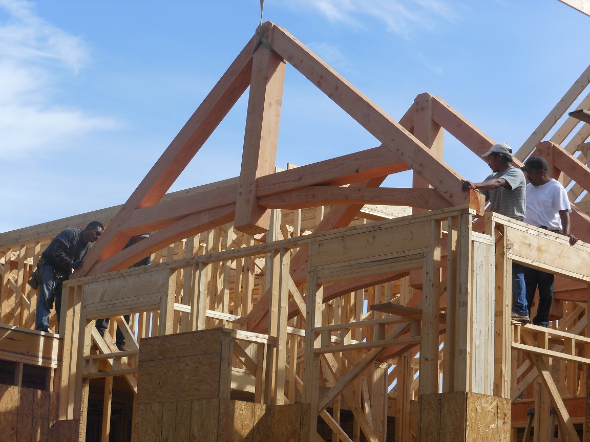 Triplett's New House: Setting Living Room Trusses