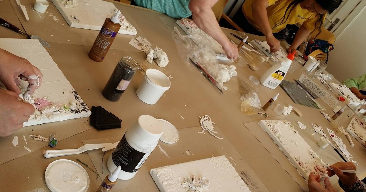 Helihak Mixed media kurs med överbivna dekorationer.