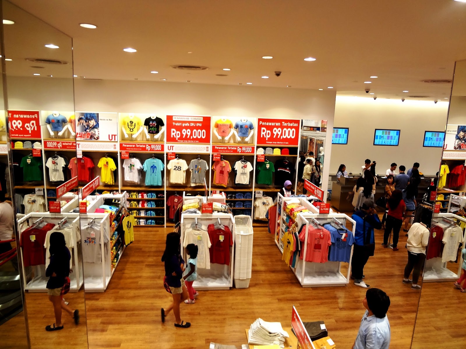 uniqlo kokas mall