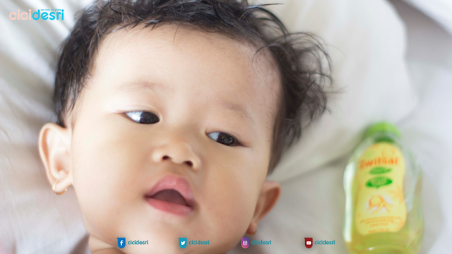 review minyak telon, minyak telon konicare plus, minyak telon zwitsal natural, minyak telon my baby, minyak telon yang aman untuk anak, minyak telon yang aman untuk bayi, tips memilih minyak telon.