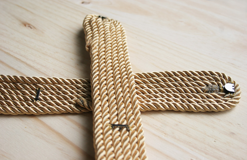 Decorar en familia _Diy cinturón de cordón de seda dorado4