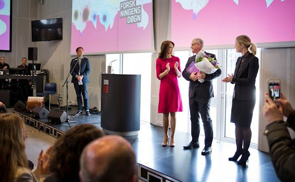 Crown Princess Mary of Denmark attends the official opening of the Festival of Research and presents the Research Communication Award 2015 at the Technical University of Denmark