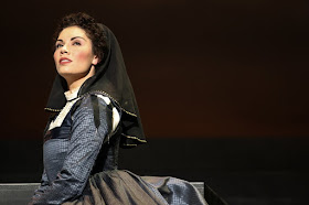 IN REVIEW: mezzo-soprano BRENNAN MARTINEZ as Anna Kennedy in Piedmont Opera's October 2019 production of Gaetano Donizetti's MARIA STUARDA [Photograph © by André Peele & Piedmont Opera]