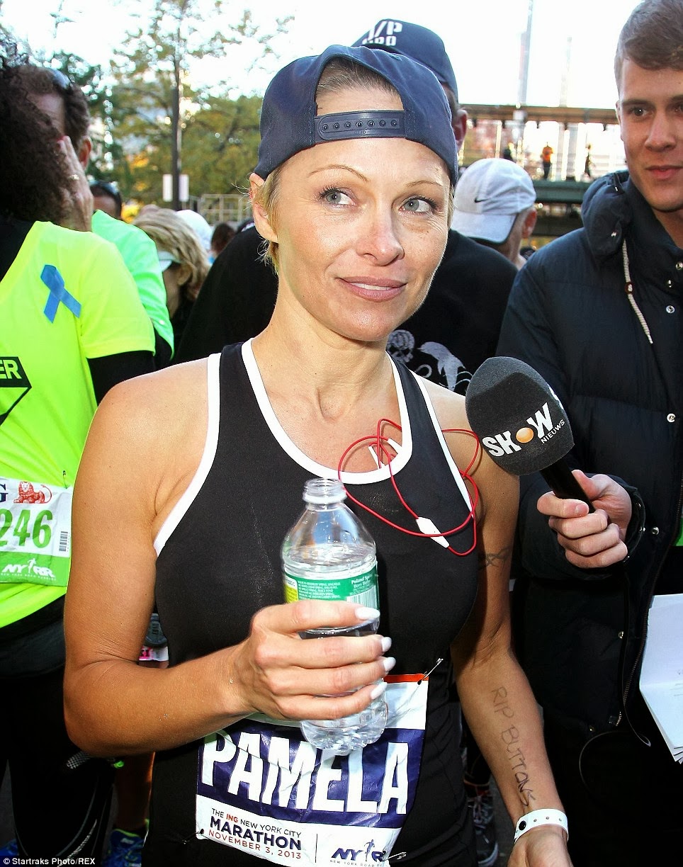 Pamela Anderson Finishes New York Marathon With Brother Gerry (PHOTOS)