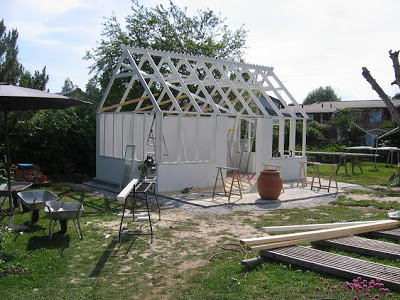 Construir un invernadero en el jardín (un paso a paso complicado, pero