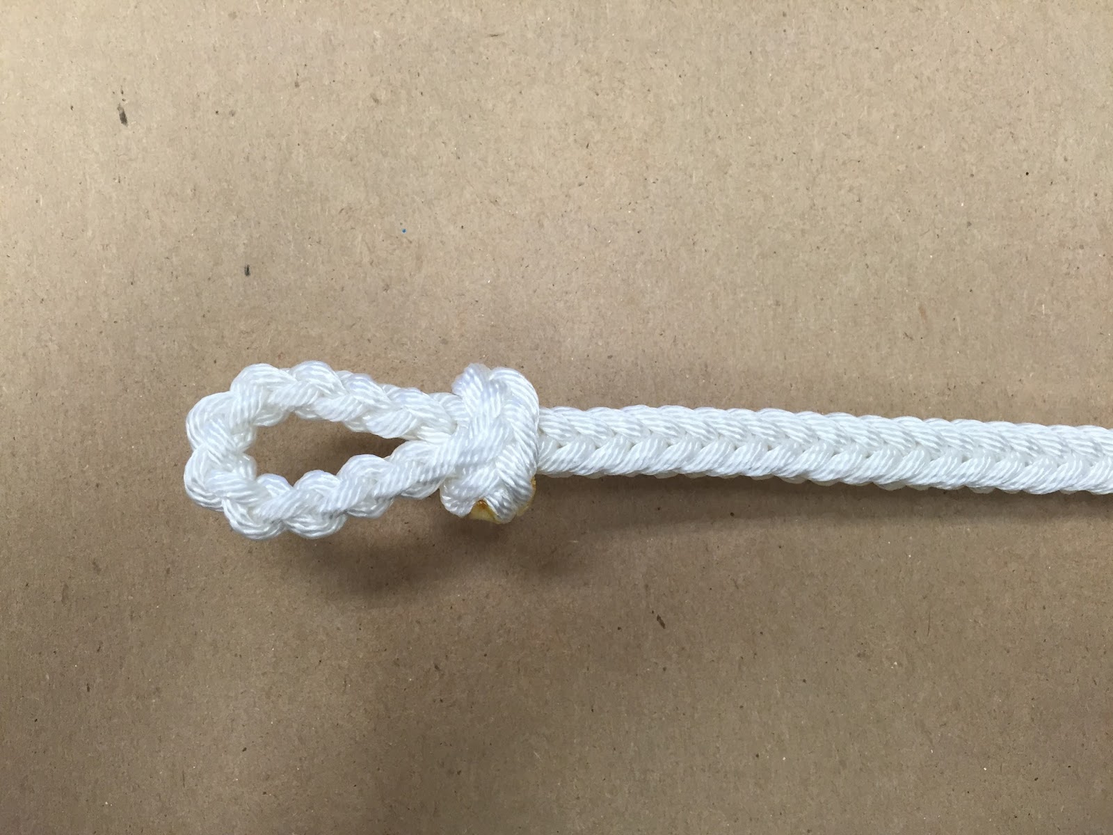 The Paracord Cowboy A Nylon Keeper, plus some Horn Knots