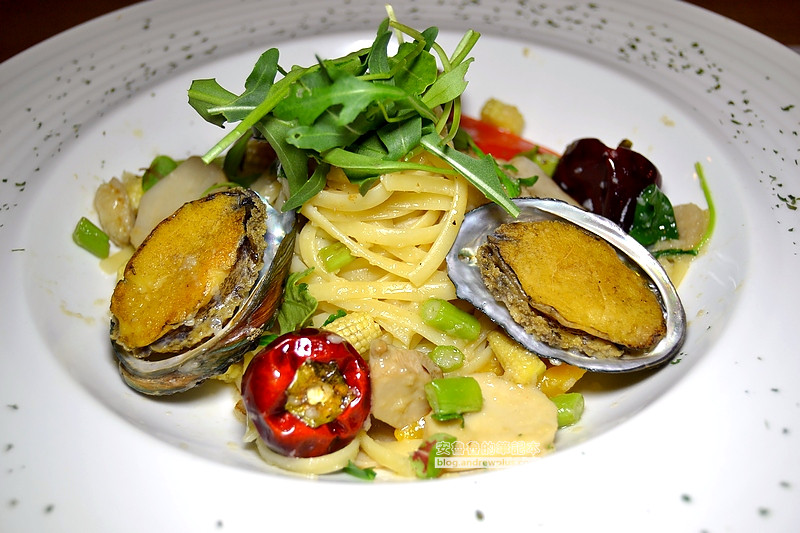 UNIQUE PASTA 維一義大利餐廳 - 工法扎實的義大利麵和甜點，用料不手軟創意組合食材鮮味@台北市松山區[小巨蛋站]