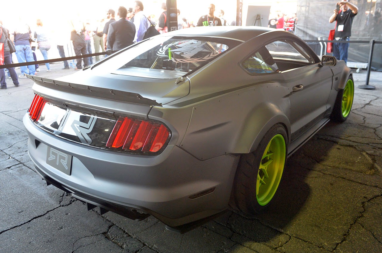 Ford Mustang RTR spec 5