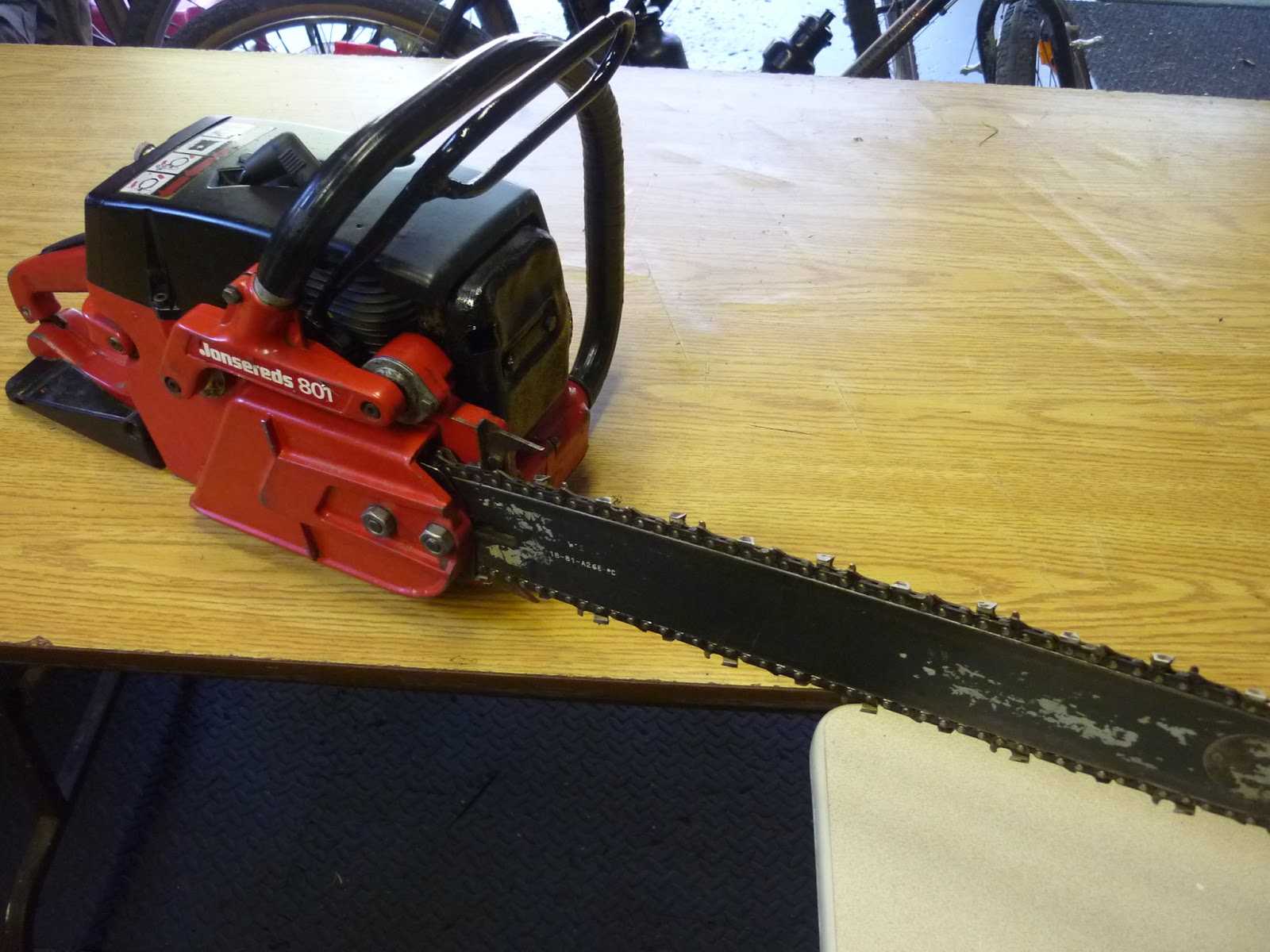 VINTAGE CHAINSAW COLLECTION JONSERED 801.