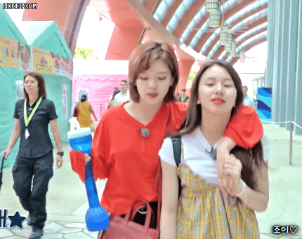 트와이스TV 9화 오몰또몰한 채영이가 넘모 좋은 채영맘 정연.gif | 인스티즈