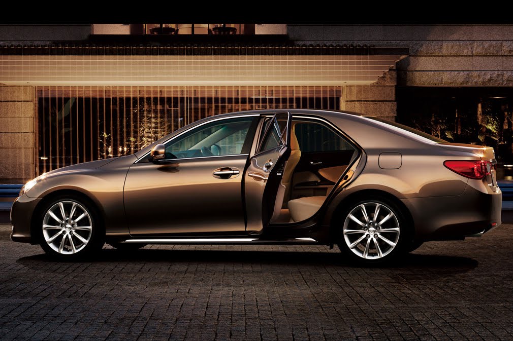 Best Cars: Toyota Mark X 2011