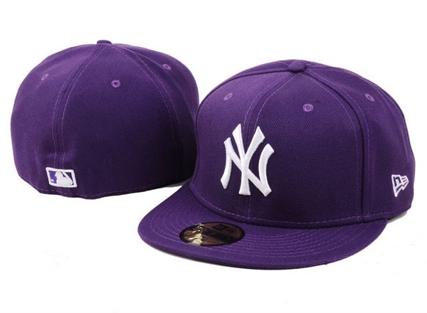 justin bieber purple hat. justin bieber new york yankees