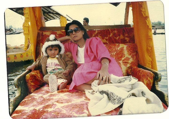 Actor Mrunal Jain Childhood Photo with Mother Vidya Jain | Actor Mrunal Jain Childhood Photos | Real-Life Photos